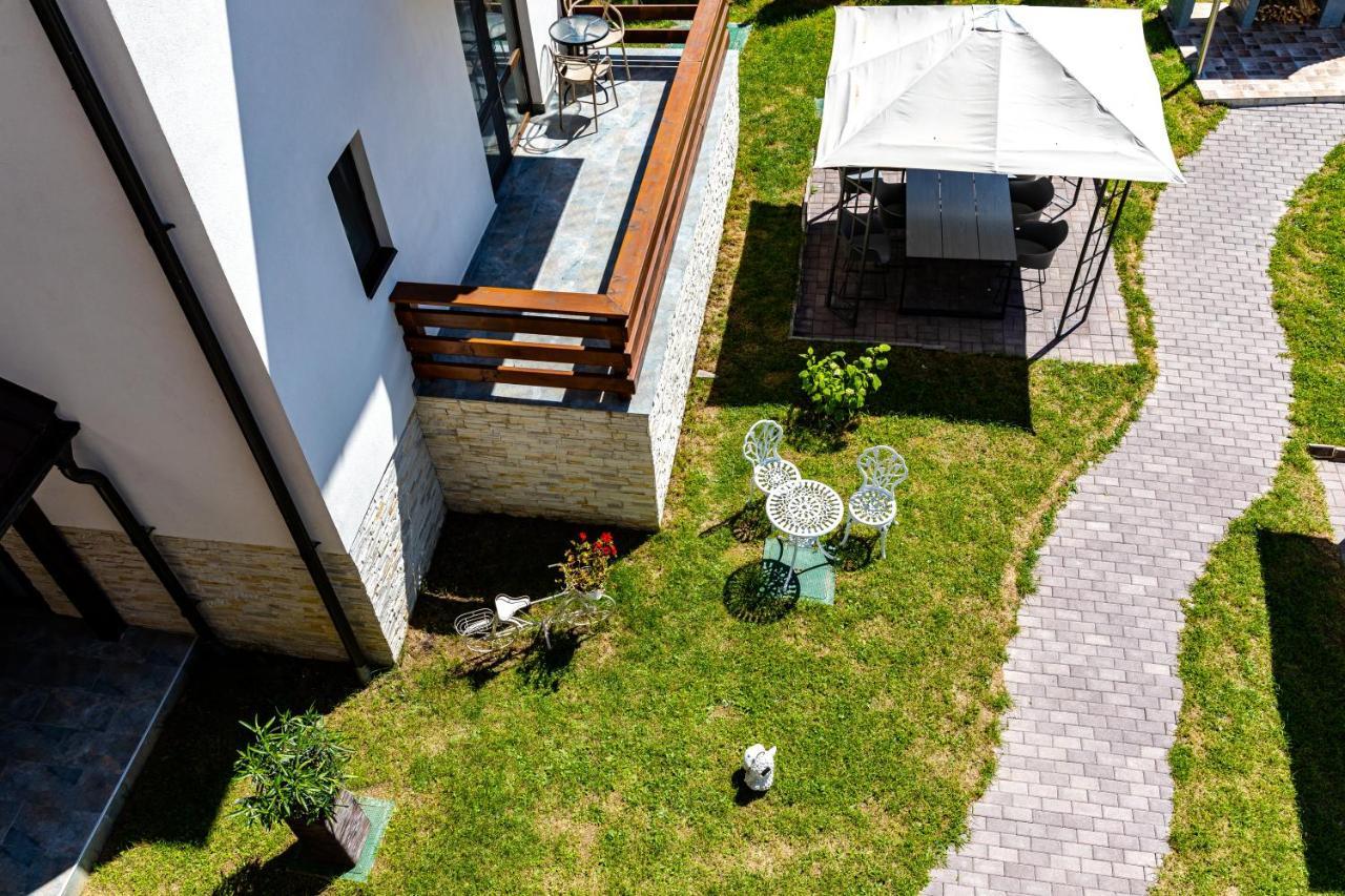 Yael Luxury Apartments 2 Buşteni Eksteriør billede