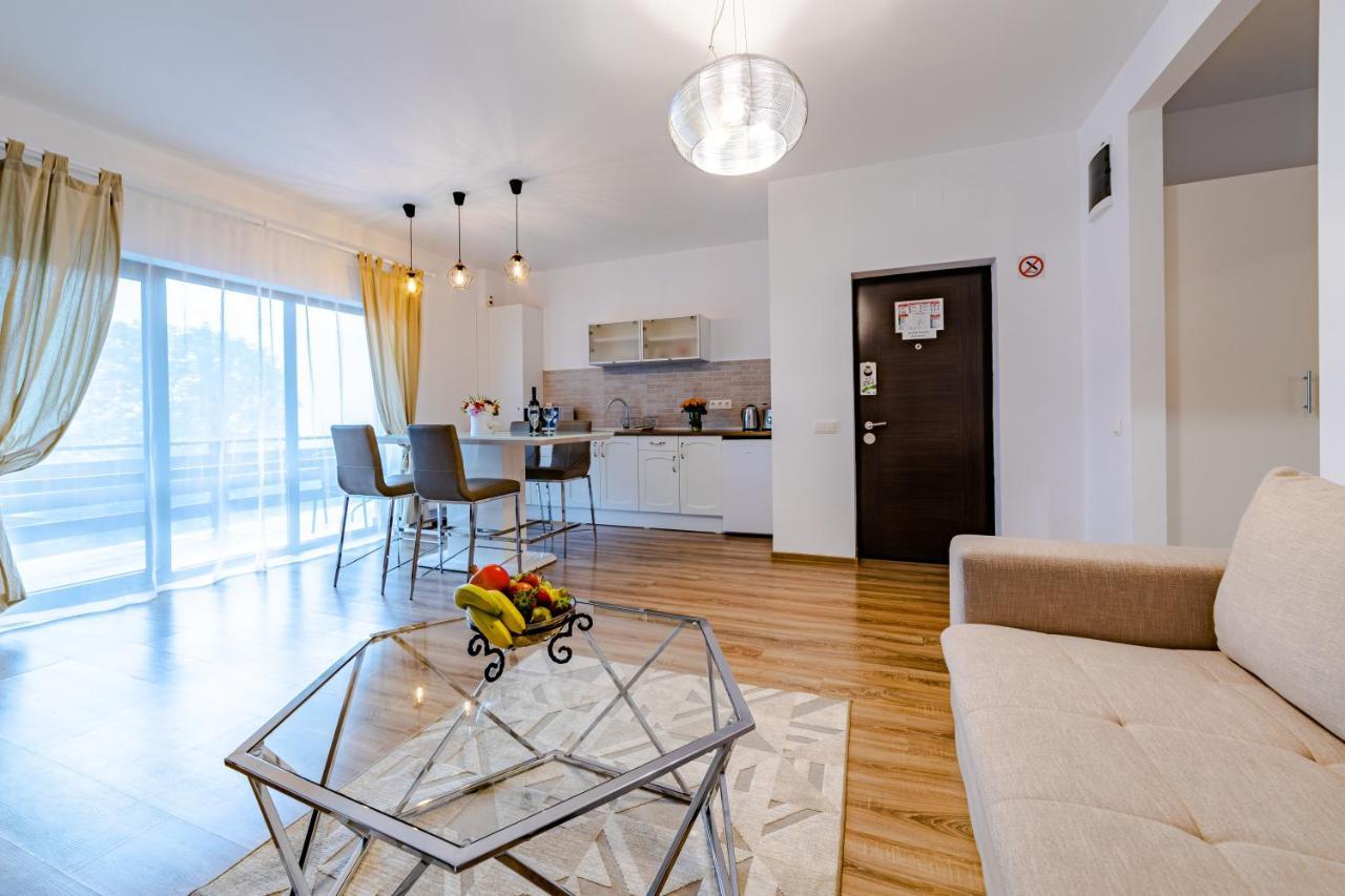 Yael Luxury Apartments 2 Buşteni Eksteriør billede