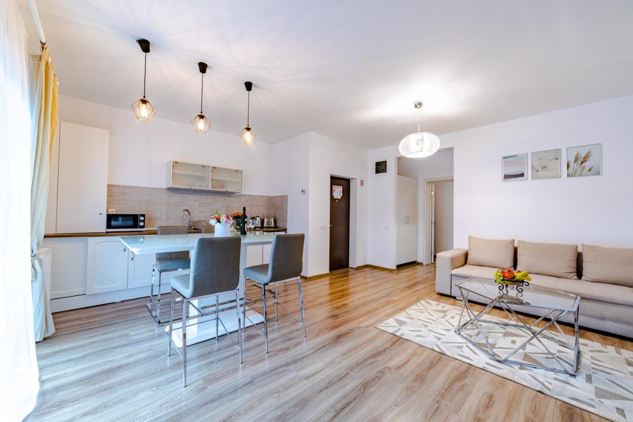 Yael Luxury Apartments 2 Buşteni Eksteriør billede