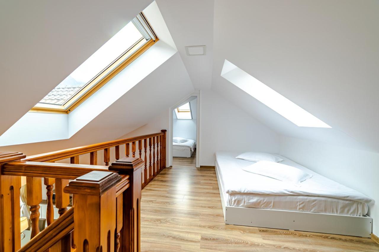 Yael Luxury Apartments 2 Buşteni Eksteriør billede