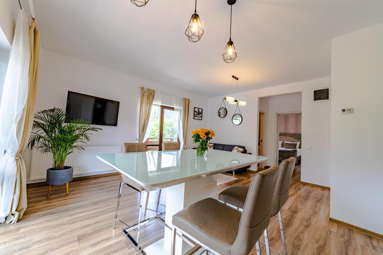 Yael Luxury Apartments 2 Buşteni Eksteriør billede