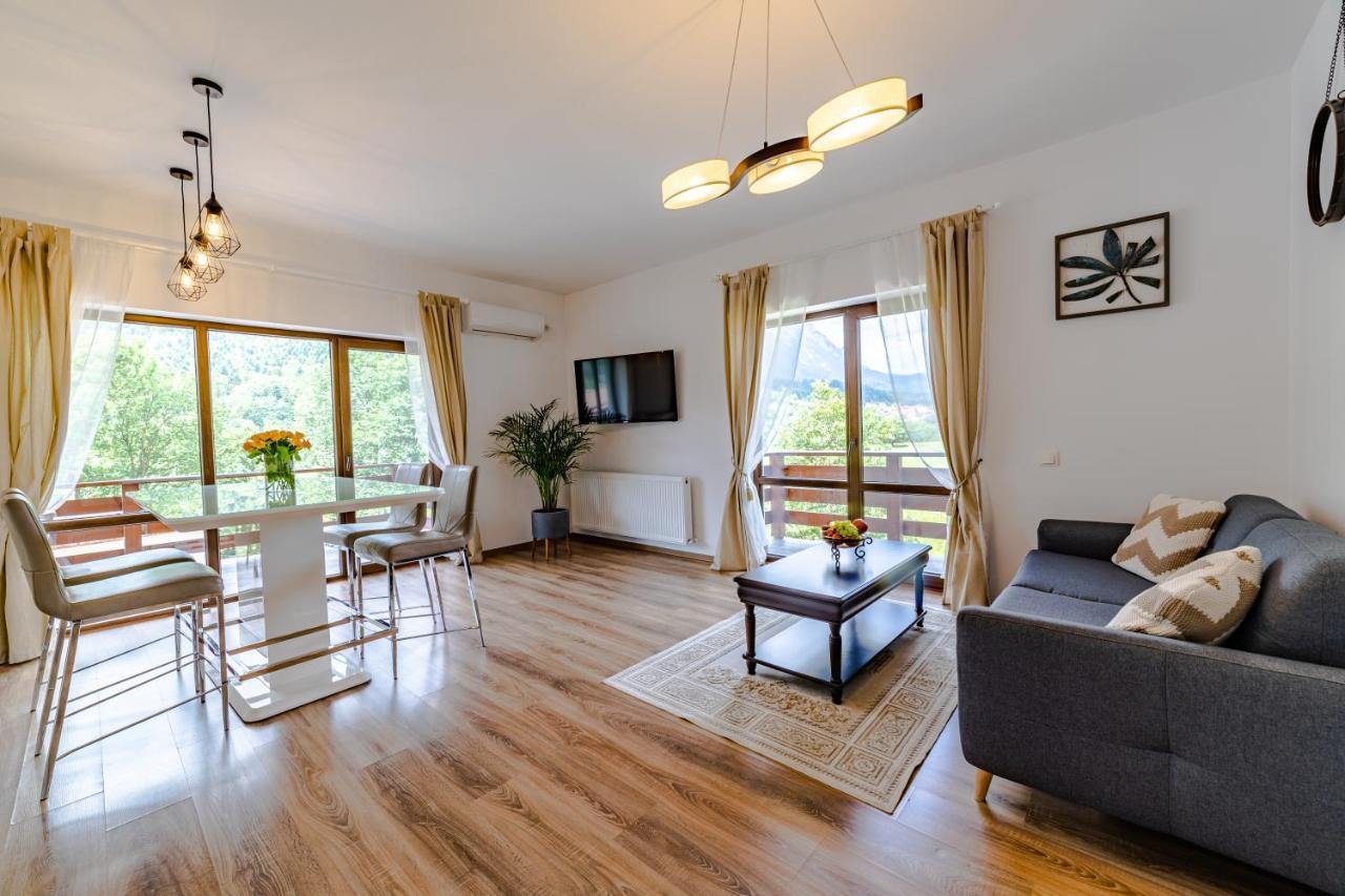 Yael Luxury Apartments 2 Buşteni Eksteriør billede