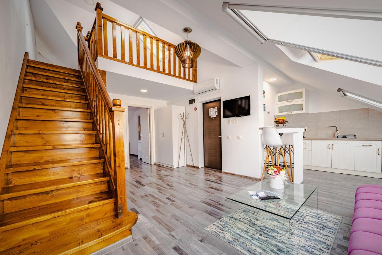 Yael Luxury Apartments 2 Buşteni Eksteriør billede