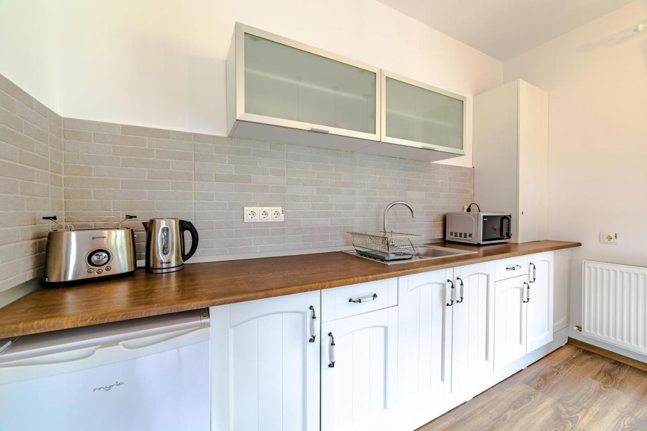 Yael Luxury Apartments 2 Buşteni Eksteriør billede