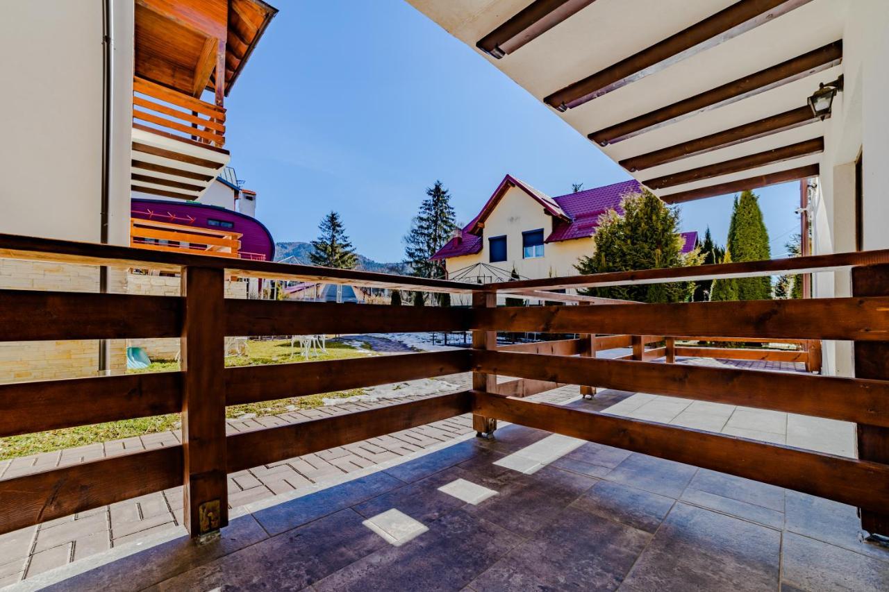 Yael Luxury Apartments 2 Buşteni Eksteriør billede